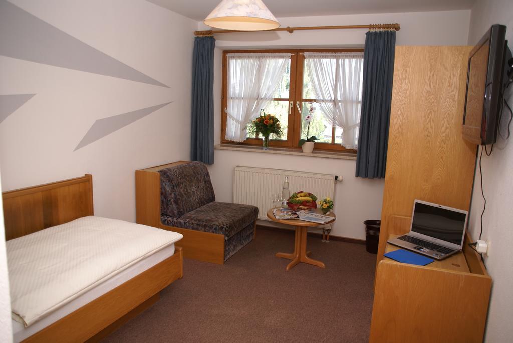 Gasthaus Und Landhotel Wiedmann Eresing Δωμάτιο φωτογραφία