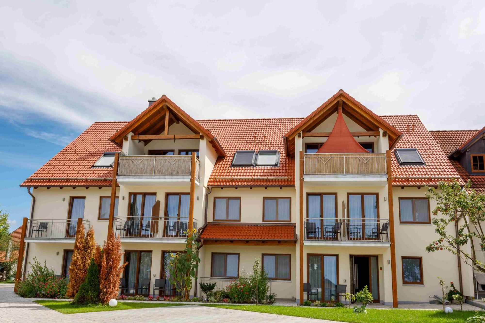 Gasthaus Und Landhotel Wiedmann Eresing Εξωτερικό φωτογραφία