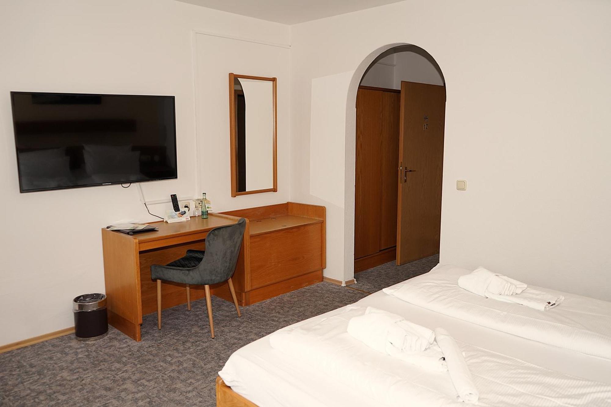 Gasthaus Und Landhotel Wiedmann Eresing Εξωτερικό φωτογραφία