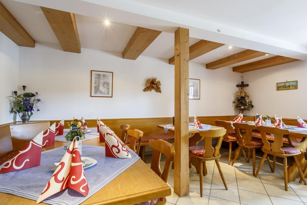 Gasthaus Und Landhotel Wiedmann Eresing Εξωτερικό φωτογραφία