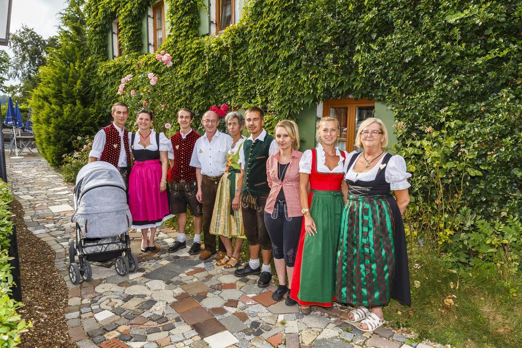 Gasthaus Und Landhotel Wiedmann Eresing Εξωτερικό φωτογραφία
