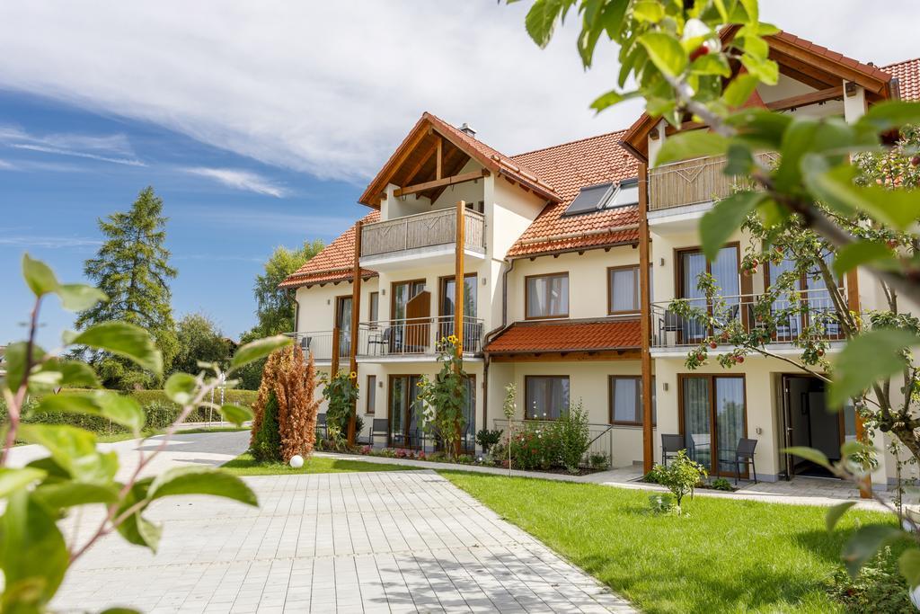 Gasthaus Und Landhotel Wiedmann Eresing Εξωτερικό φωτογραφία